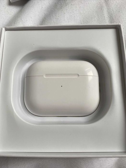 Apple AirPods 2 Pro!
