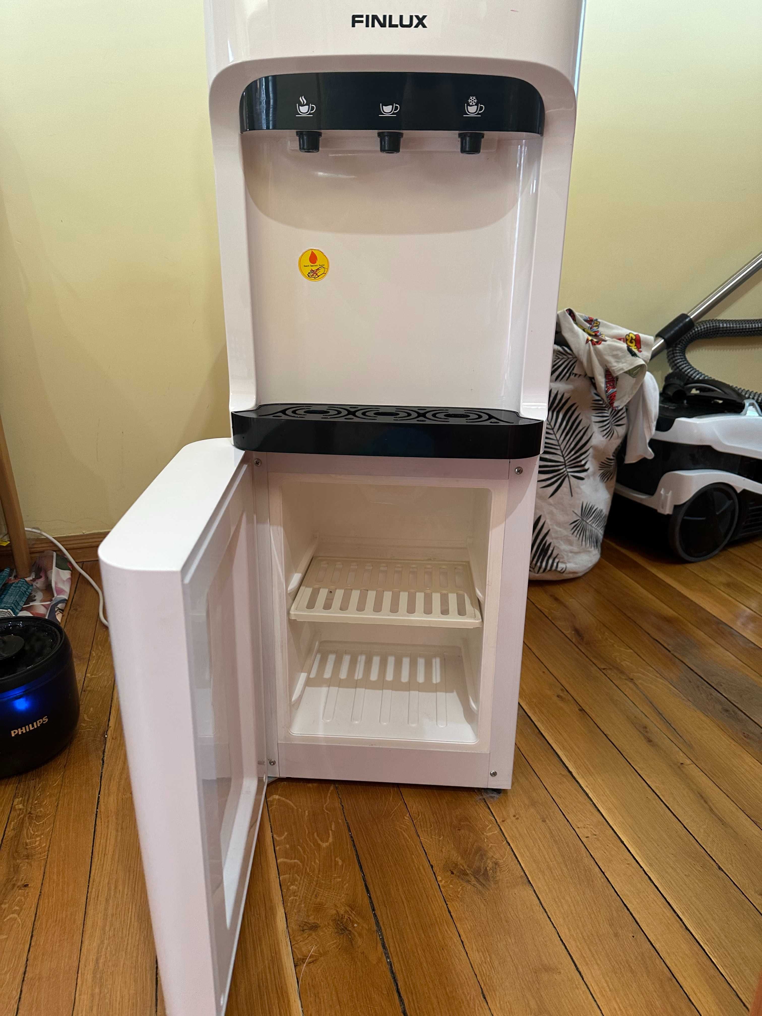 Диспенсър за вода Finlux FWD-1908/FWD-985, електронен , 5л. 500W бял