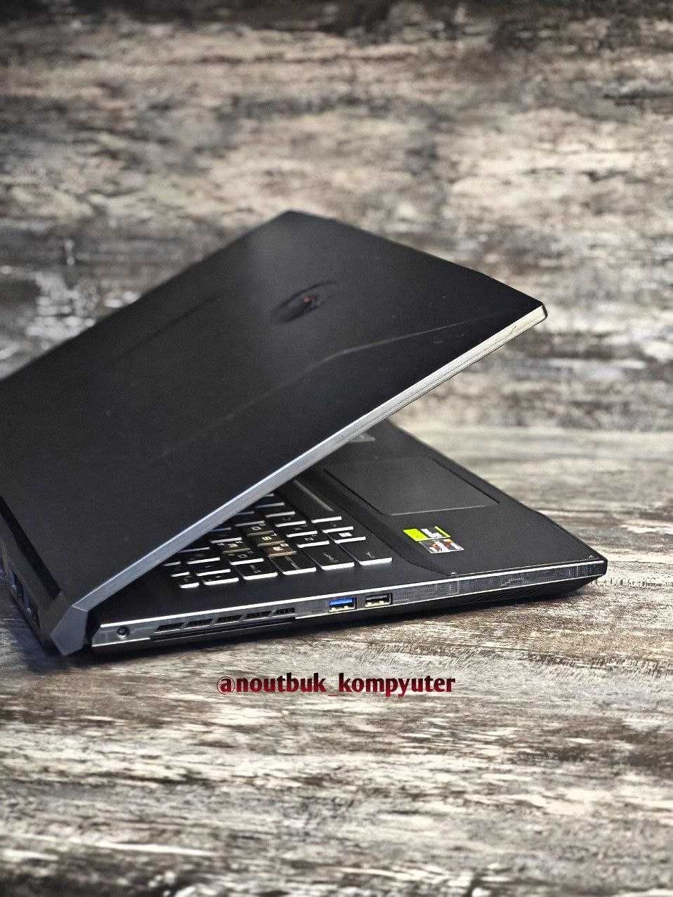 Мощный игровой Msi R7 7735H RTX 4060