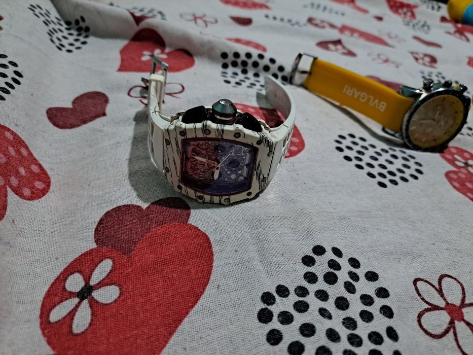 Vand 3 ceasuri de mână