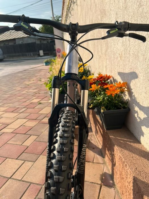 Vând Rockrider ST900s modificat