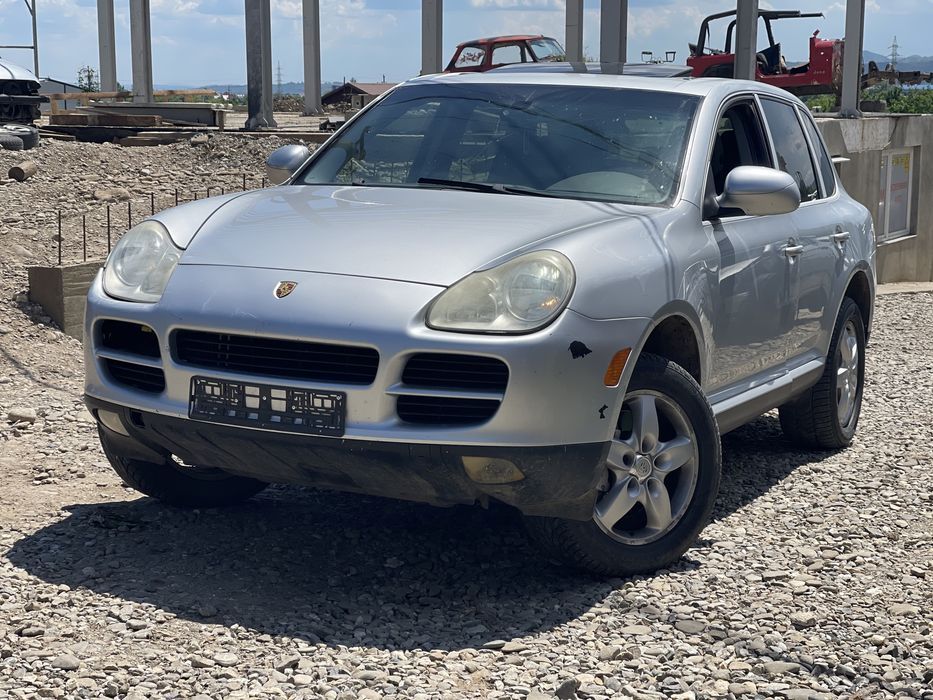 Dezmembrez Porsche Cayenne 4.5 benzina