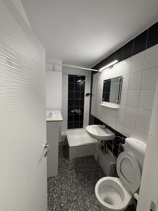 Dau in chirie apartament 3 camere, Calea Aradului