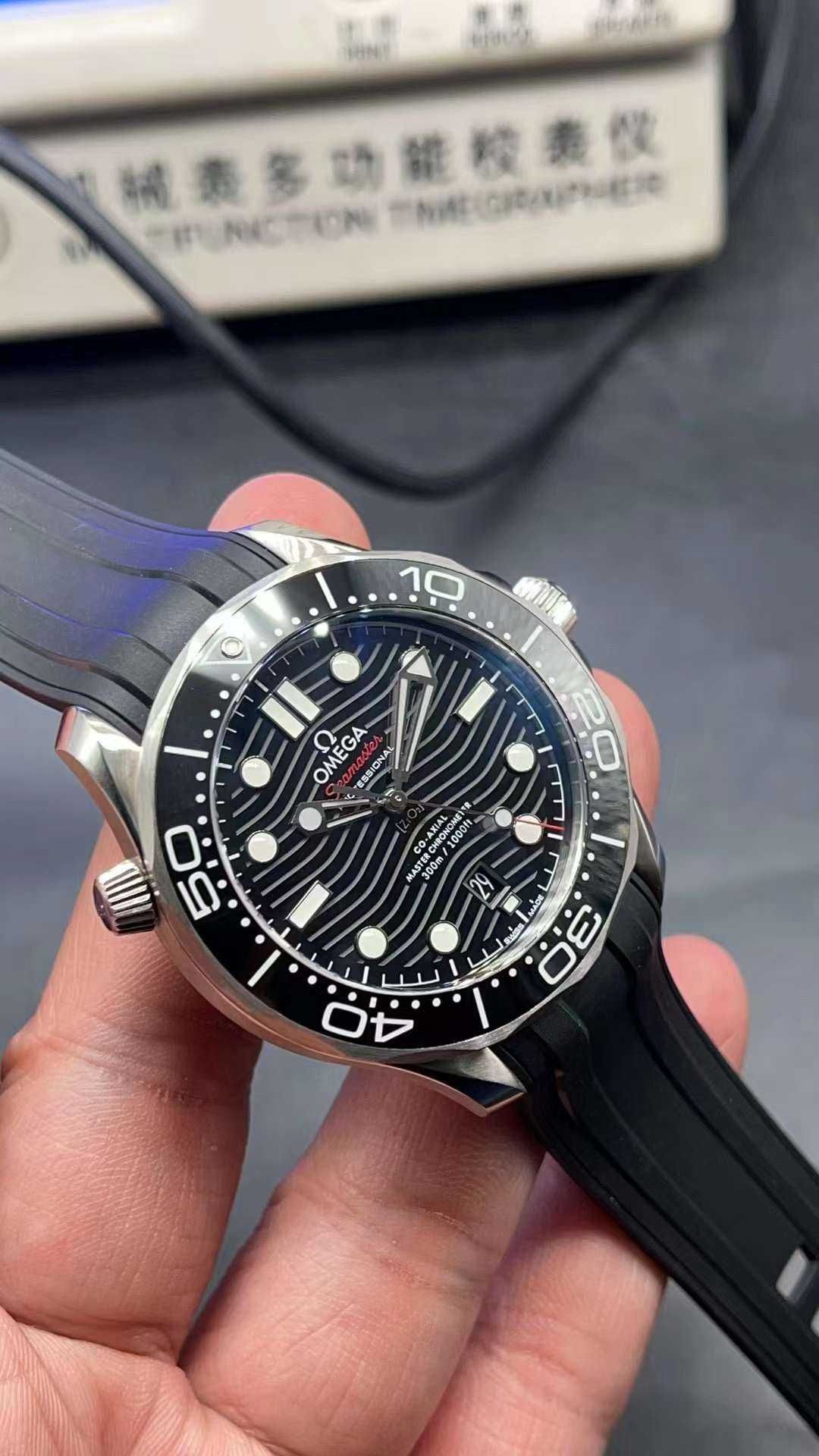 Часовници Omega Seamaster 300M Diver