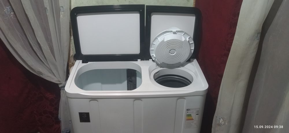 Yarimavtomat kir yuvish mashinasi sotiladi