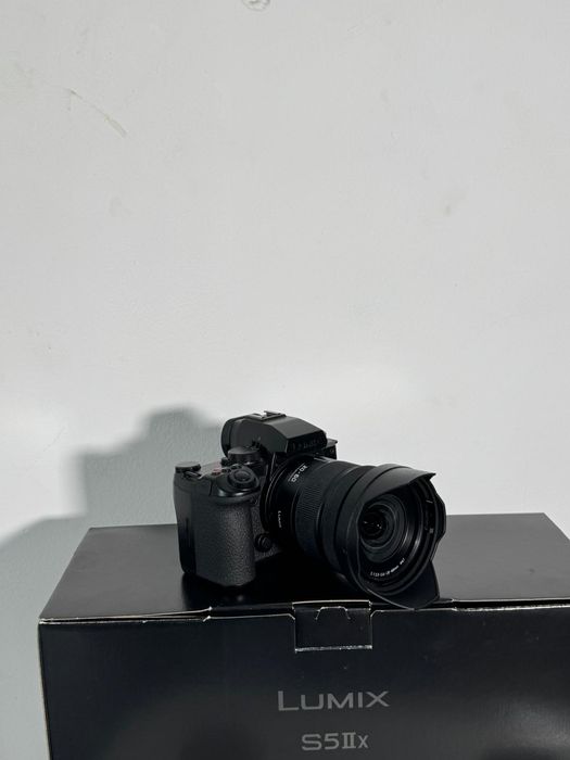 Panasonic Lumix S5 IIX + обектив Panasonic S 20-60mm в Гаранция