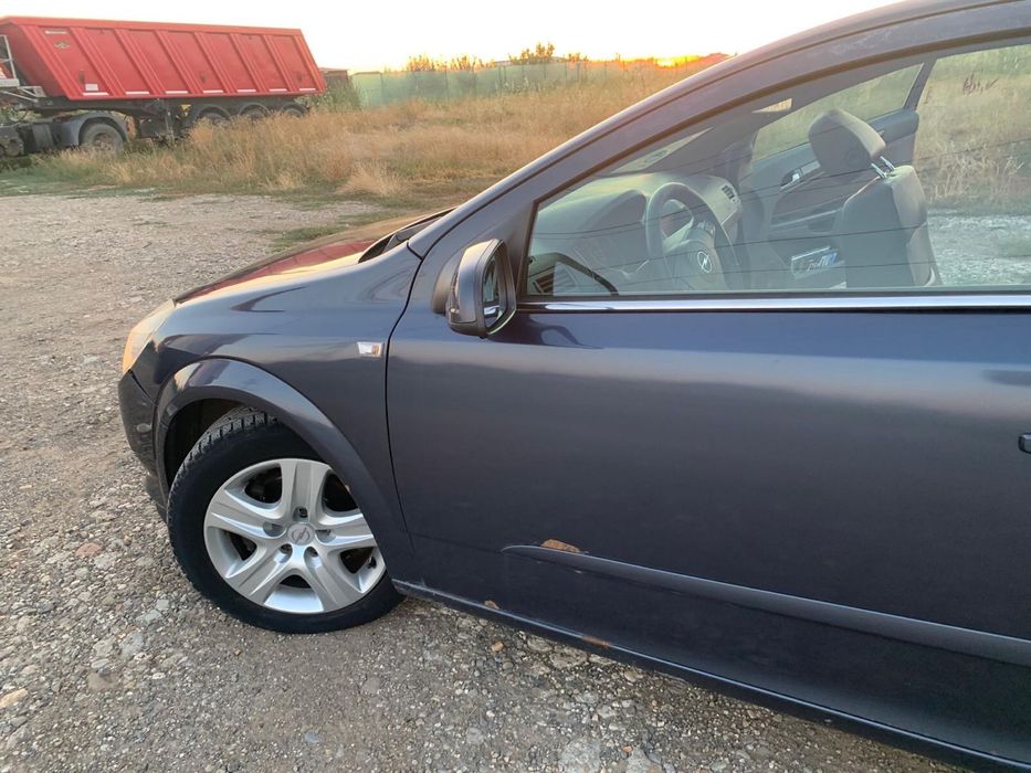 Opel Astra H GTC 1.6 benzină – 2007 – Full Option