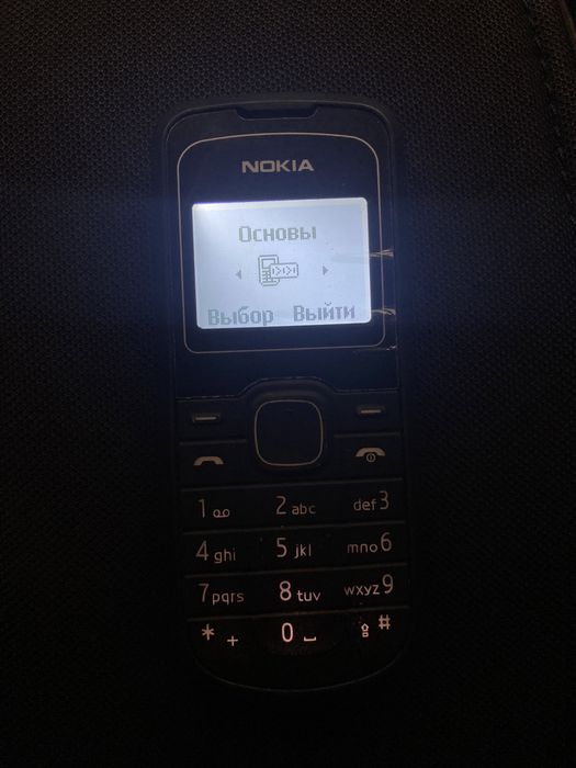 Продою телефоны нокиа и самсунг работоет отлично нокиа почти новоя
