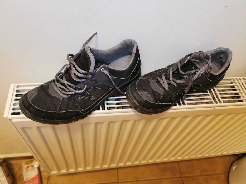 Маратонки Adidas и Reebook Водоустойчиви Обувки Номер 42 - Запазени