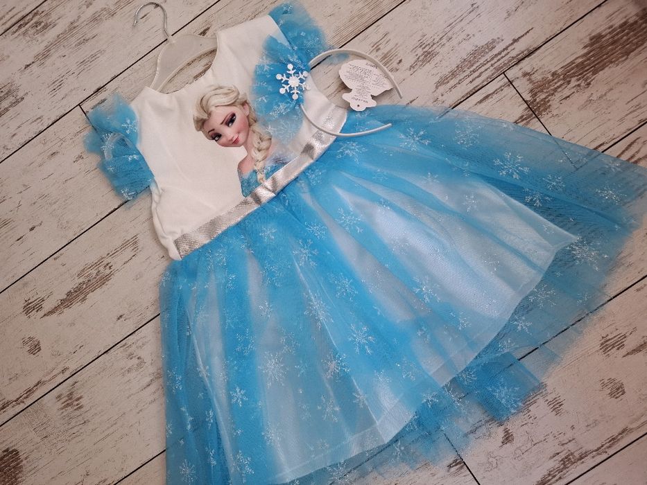 Рокля Елза и Анна