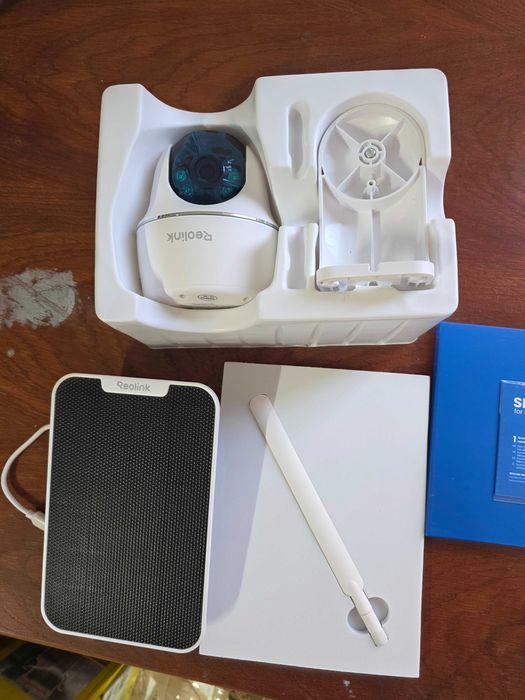 Camera de supraveghere cu Panou Solar, Reolink Go PT Plus G430 cu 4G