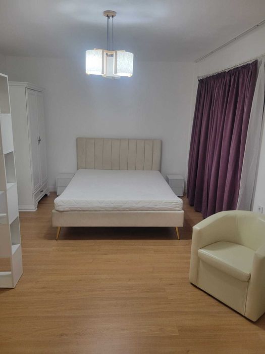 Inchiriez apartament 1 camera zona centrala etaj 1