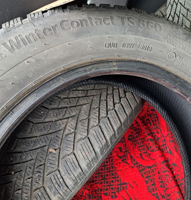 Зимни гуми Континентал запазени .