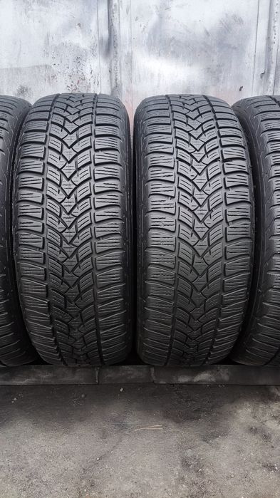 4бр зимни гуми 205/60/16 Esa Tecar
dot23
7мм
Добро състояние на гумите