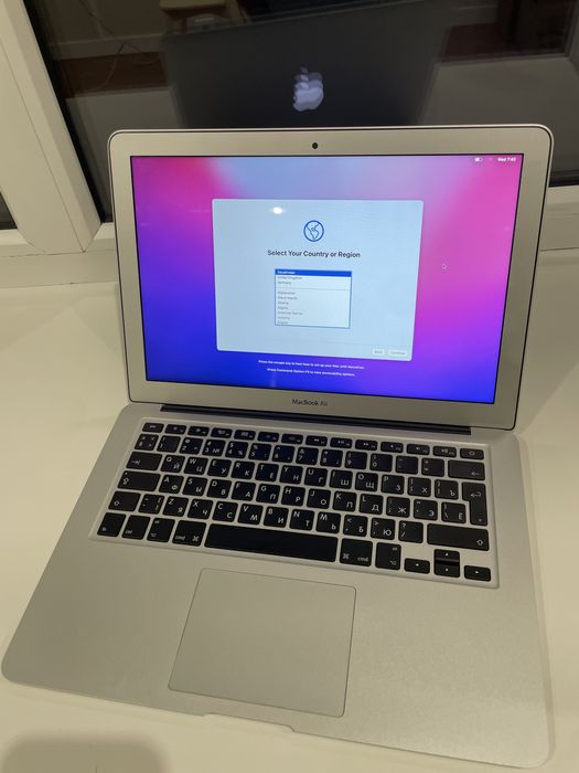 MacBook Air 13, год: 2017, память: 128GB.