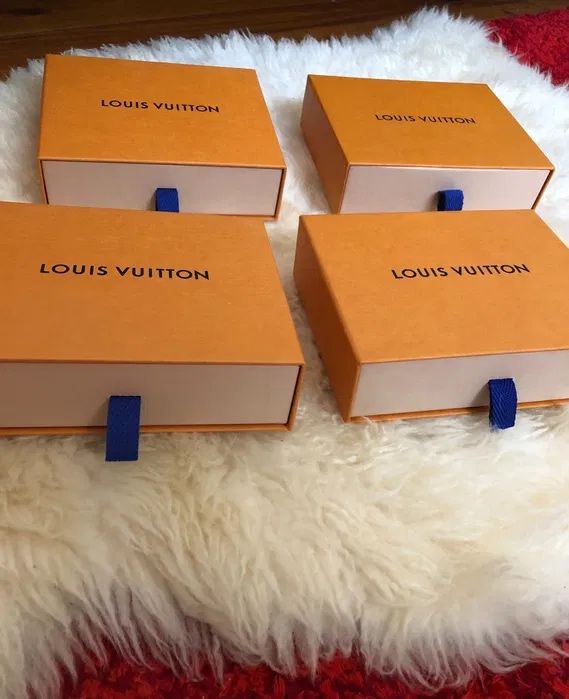 Cutie Louis Vuitton LV cutii noi