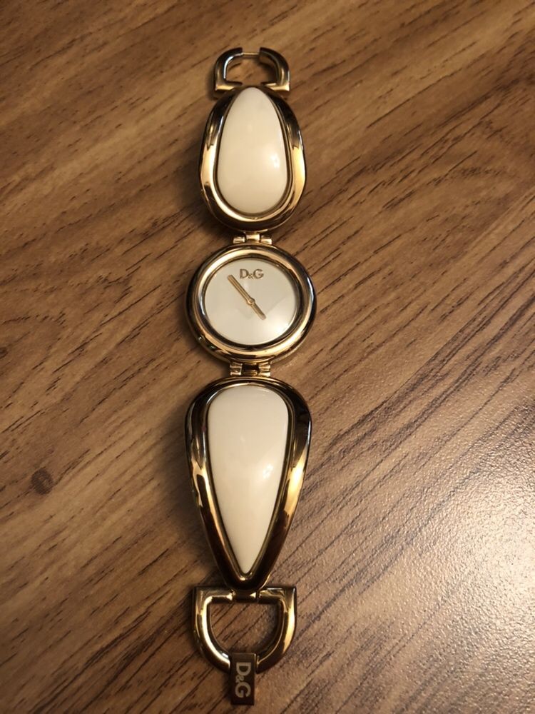 Часы DKNY, Dolce Gabbana
