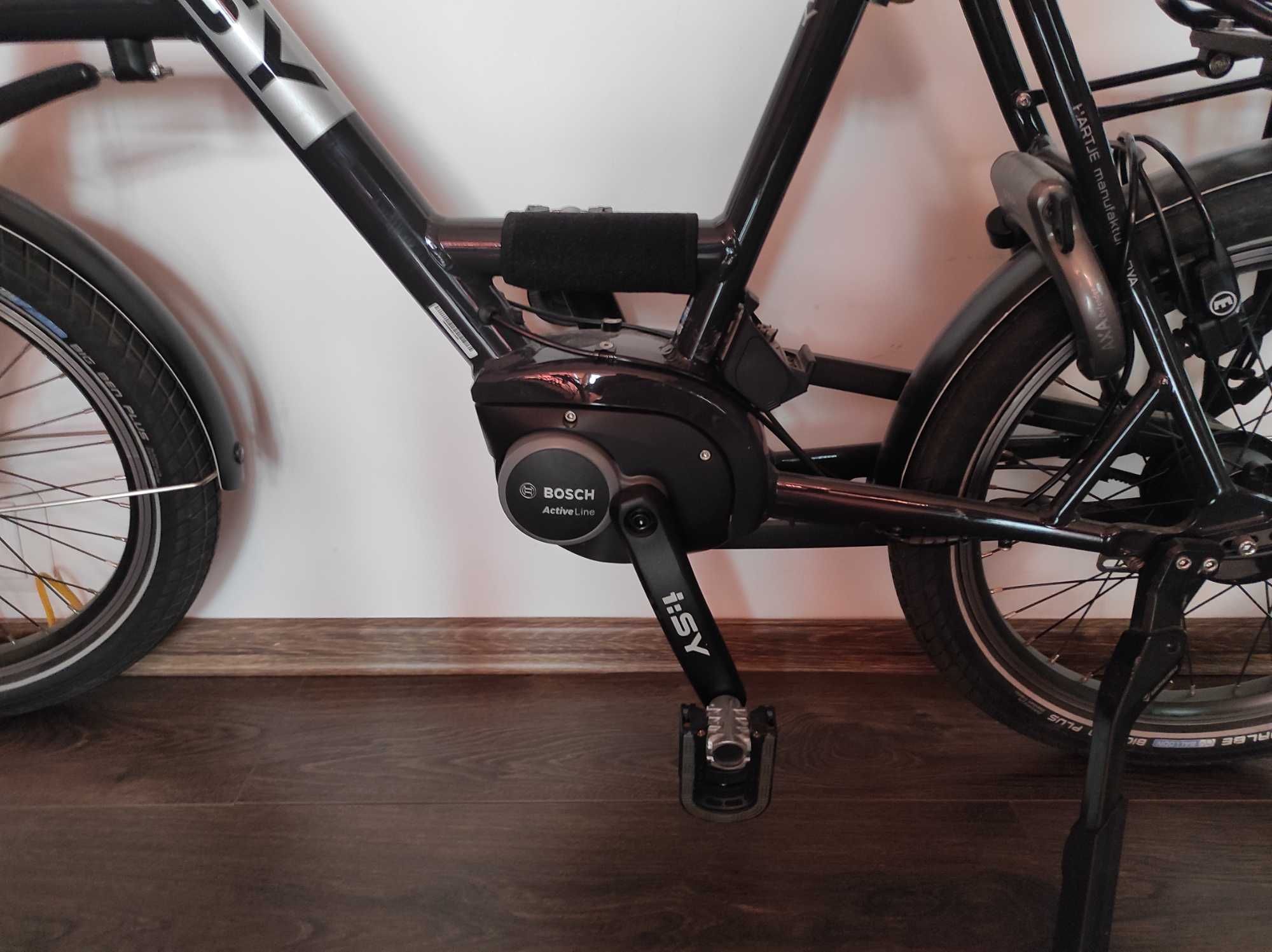 Bicicleta electrica compacta eBike I:SY impecabila