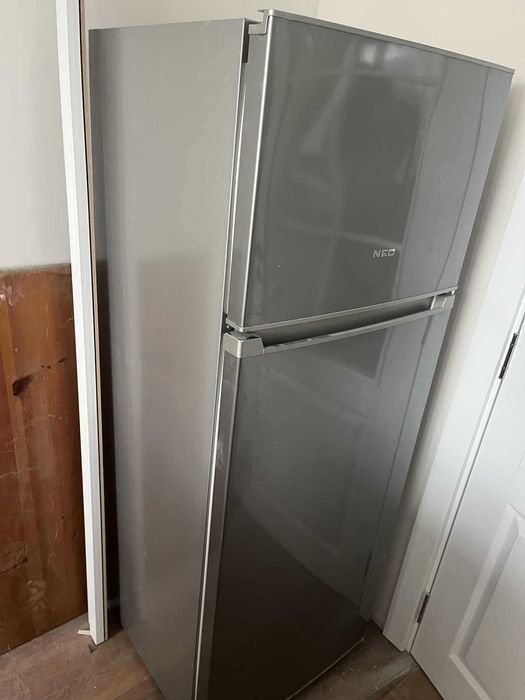 Хладилник NEO, инокс, фризер отгоре