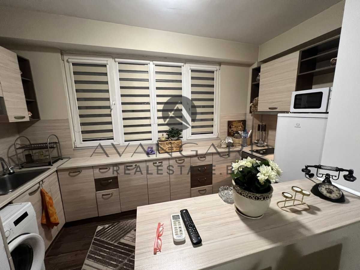 Продава се Тристаен апартамент в Пловдив, Централна гара - 100 кв.м за 2500 €/кв.м - Снимка #3