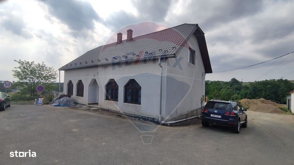 De Vânzare – Imobil Multifuncțional în  Șinteu, Bihor