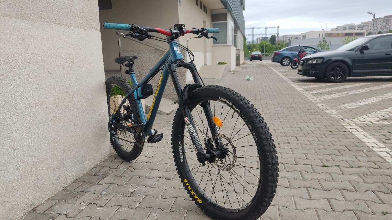 Vând nukeproof Scout 275 L