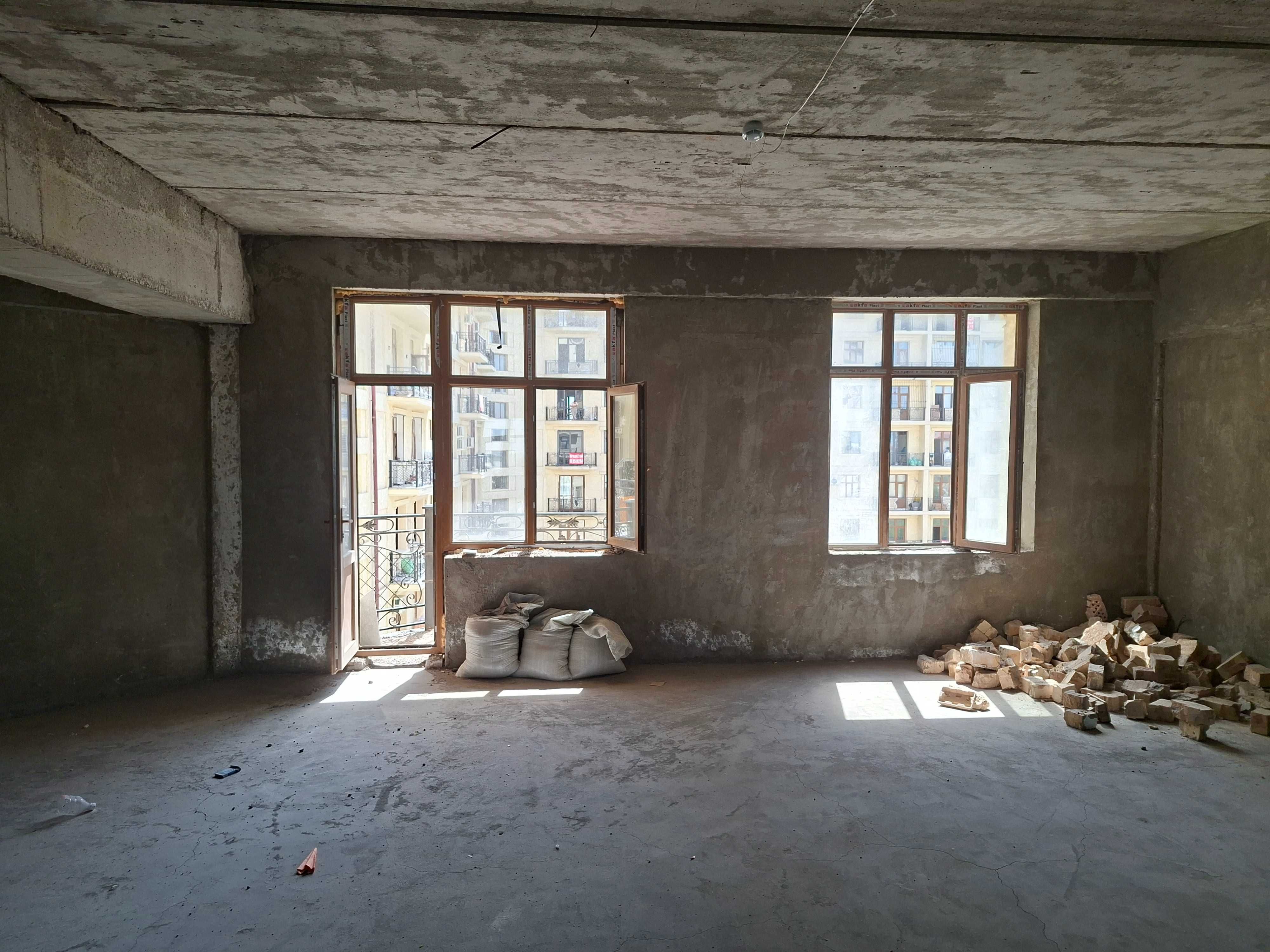 Продаётся квартира (коробка)на новостройке 127,86 кв.м