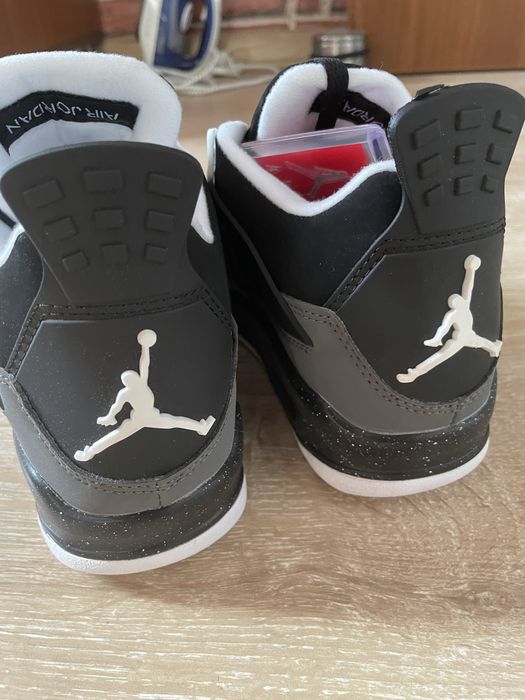 Jordan 4 retro fear