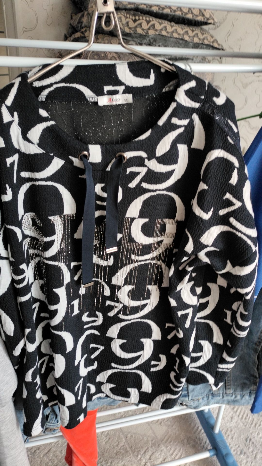 Продам разное одежды