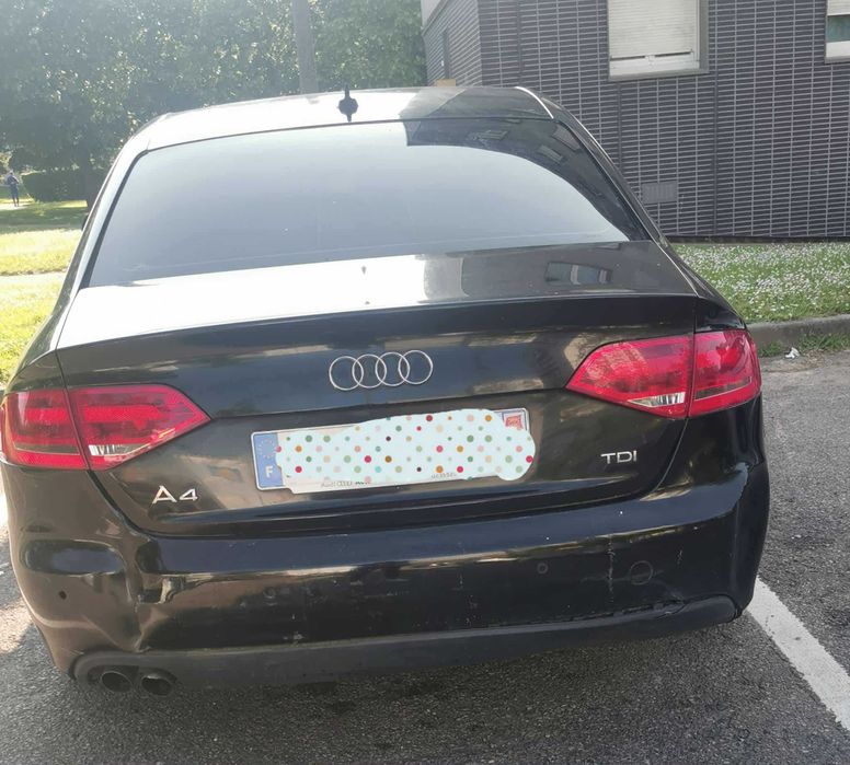 Audi a4 b8 2.0 143 2011