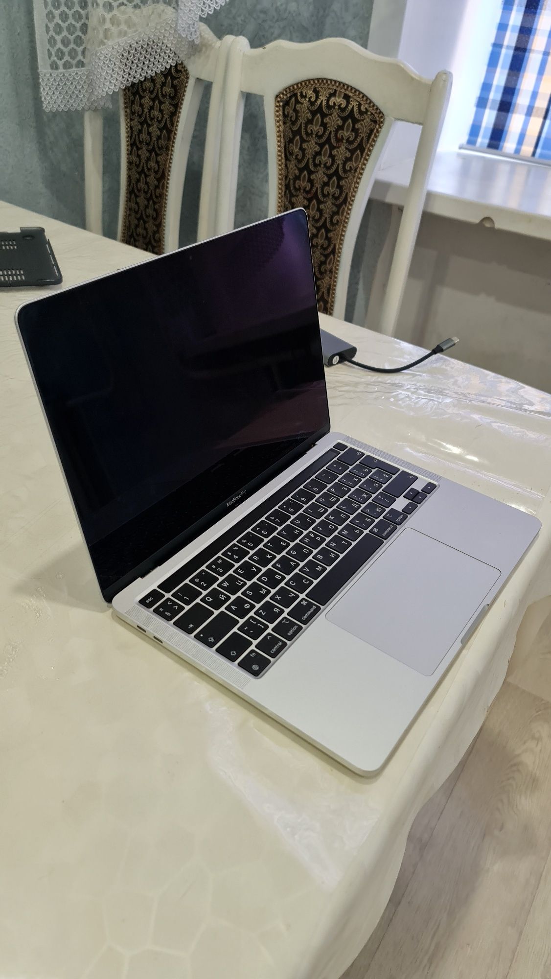 Ноутбук appLE MacBoook Pro