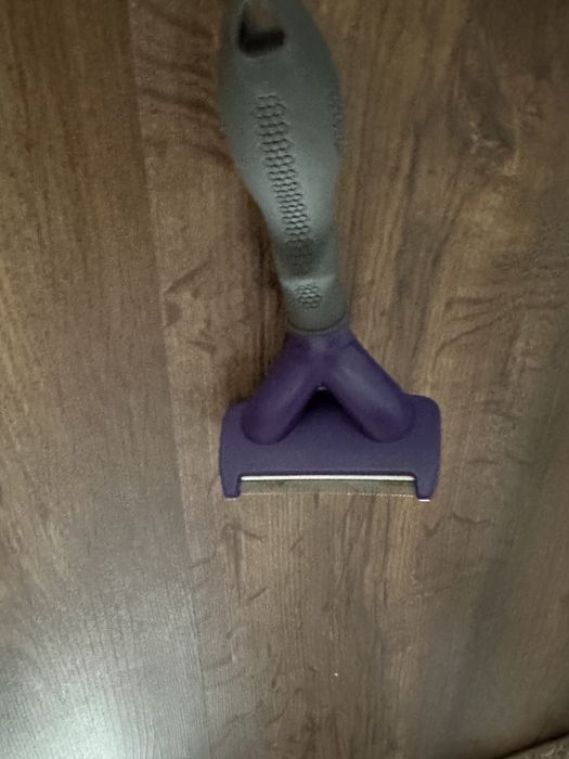 Perie pisici marca fruminator marimea (M/L)  pentru pisici cu par lung