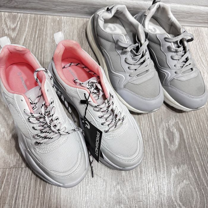 Женские кроссовки оба 39 размер