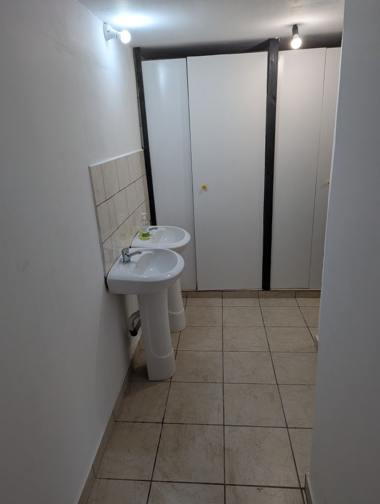 Inchiriere casa cazare muncitori 10 persoane 30 lei/noapte