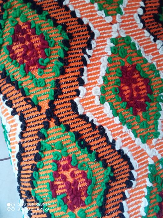 Vând.conerturi.tesute.manual