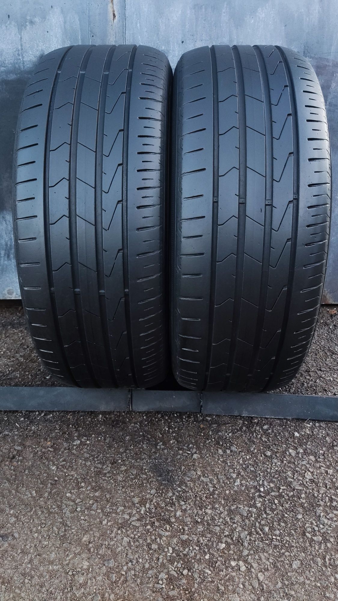 2бр. летни гуми 205/55/16 Hankook Ventus Prime 
дот22
6.5мм
Добро съст