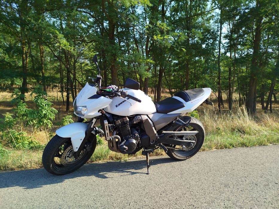 Vând Kawasaki z750 2006