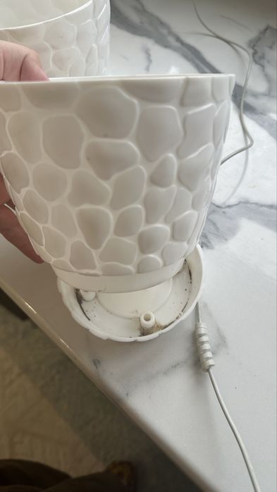 Горшки для цветов продается.