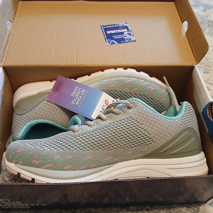 Маратонки - нови с етикет