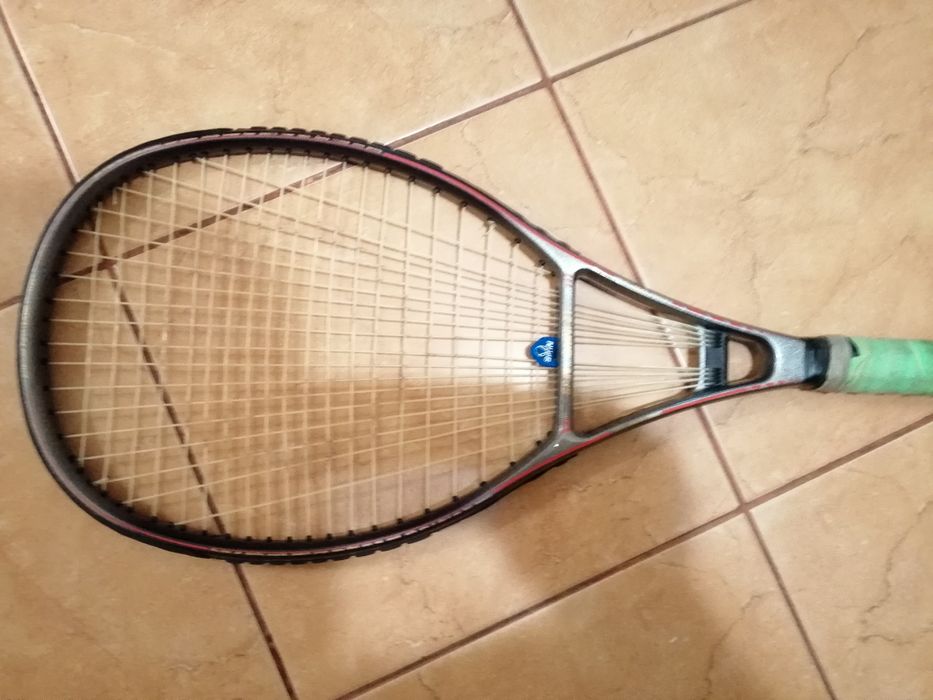 Vind rachetă tenis sp in grafit  profesionala