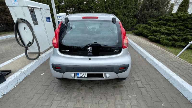 Vand Peugeot 107 benzina, an 2008 cutie automata 119.000 Km