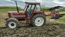 Tractor Fiat 100-90