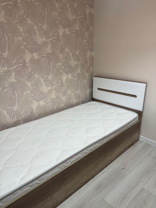 Продам кровать полуторка