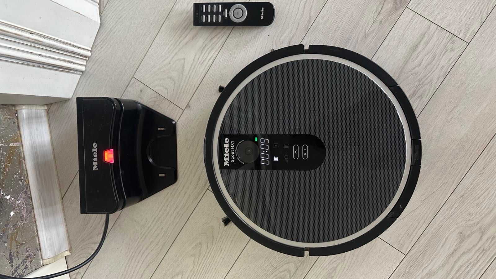 Miele Scout RX 1