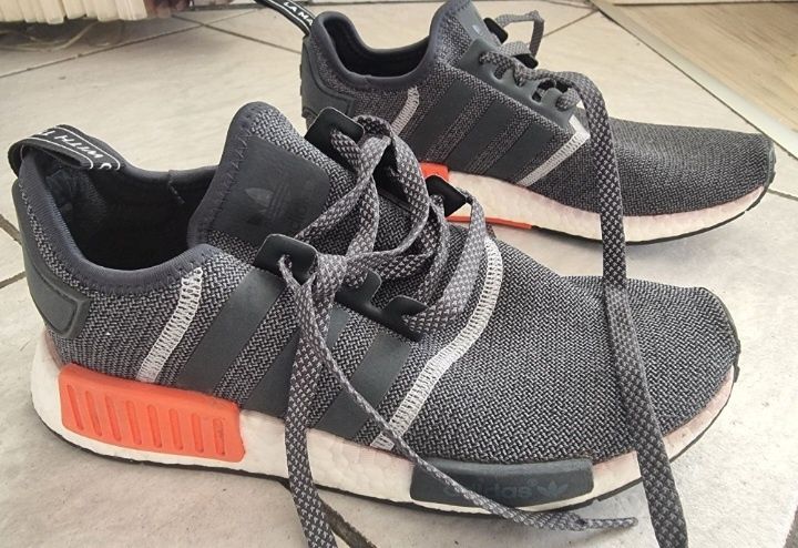 Adidas NMD R1 wol мъжки маратонки номер 40