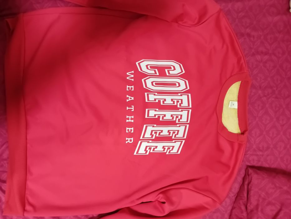 Vând bluza imblanita