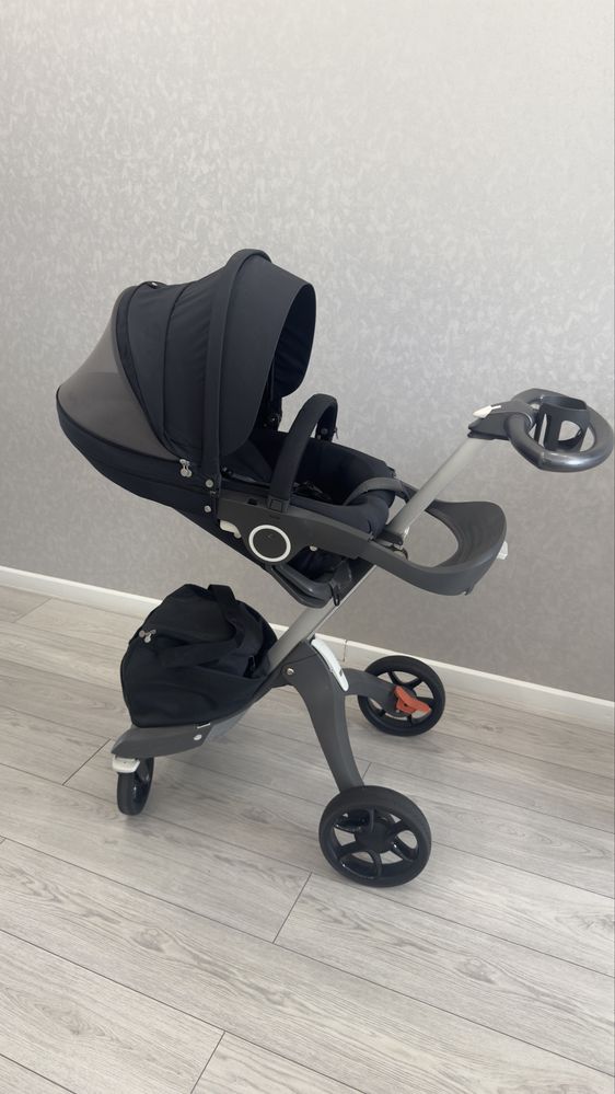 Коляска Stokke xplory V5 black  2 В 1