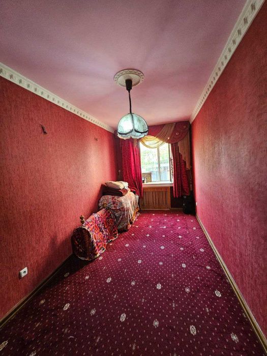 Продаётся 3х комн квартира на 1 этаже Ор-р 5 микрорайон Жомий