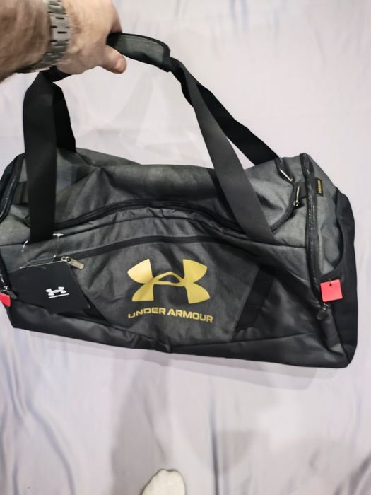 Geanta sport Under Armour ( Nou nouță, eticheta)