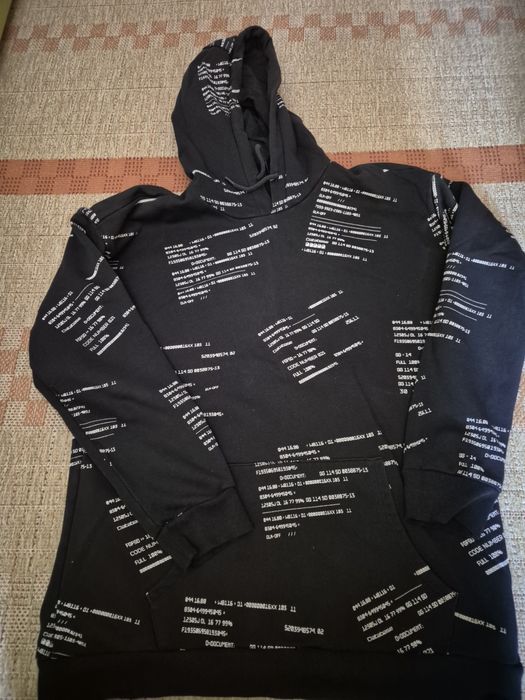 Толстовка с капюшоном